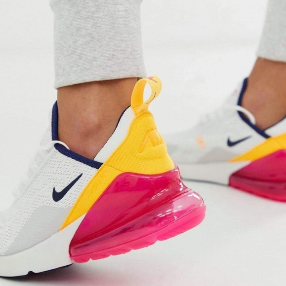 Nike Shoes - Nike Women's Air Max 270